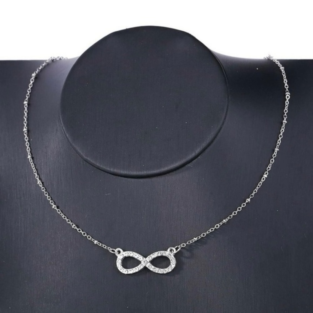 Women Decor Necklace - Picture 2 of 3